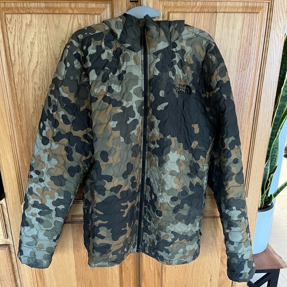 North face Thermoball Camo insulated puffer hoodie jacket